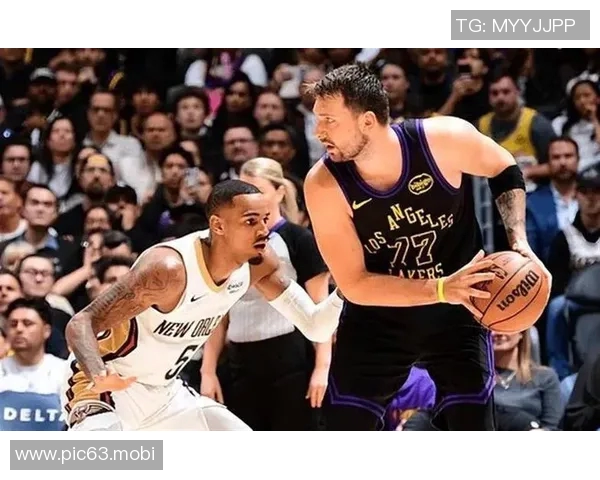 太阳114-103横扫国王,格林8投2中,布克复出17分,威少16+2+6+4难助德罗赞